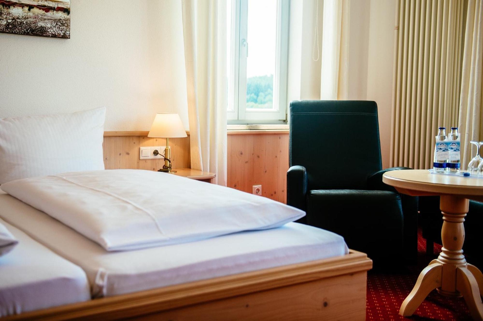 Deutenhof Hotel, Restaurant & Veranstaltung Bad Abbach Eksteriør bilde